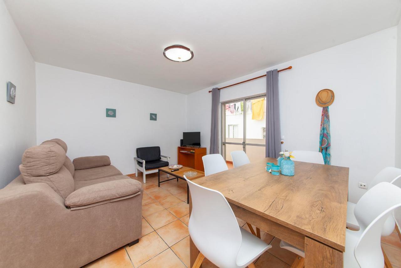B18 - Village Street Apartment Lagos Eksteriør billede