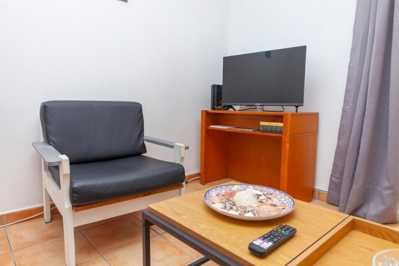 B18 - Village Street Apartment Lagos Eksteriør billede